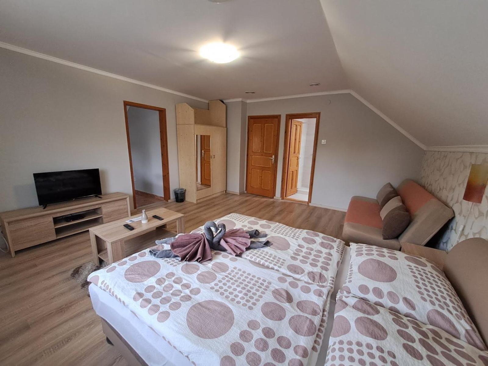 ハイデゥソボスロー Berta Panzio Bed & Breakfast 部屋 写真